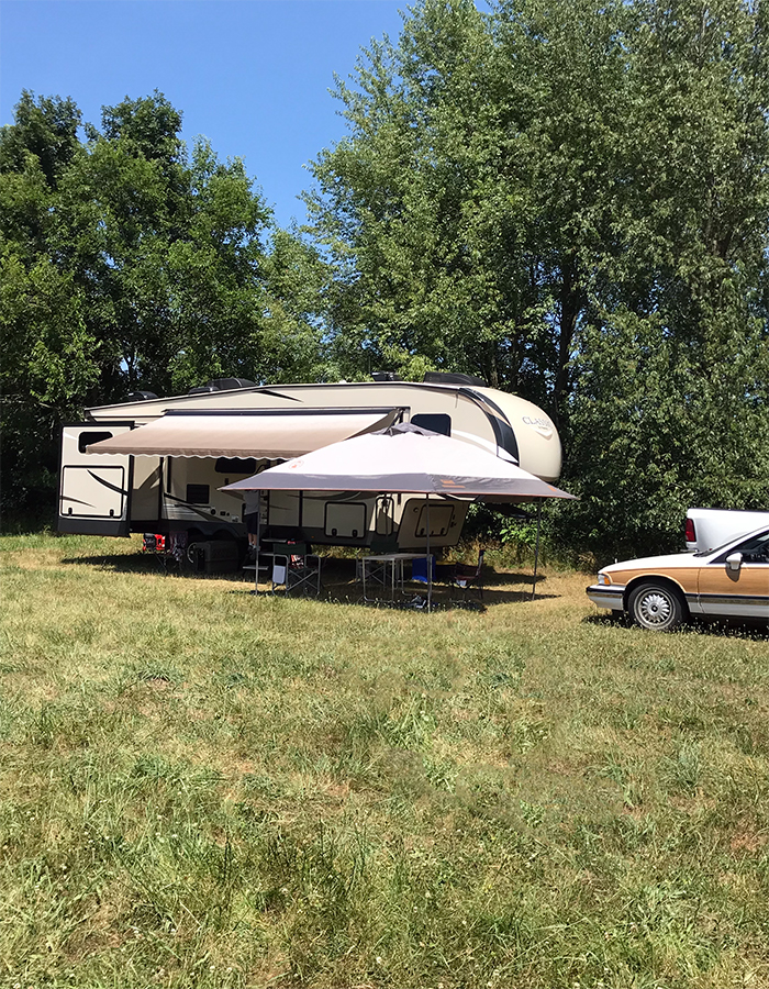 Fifth wheel camper set up for family travel